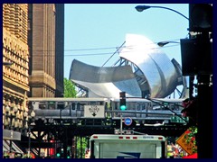 Daley Plaza 05 - towards Millennium Park